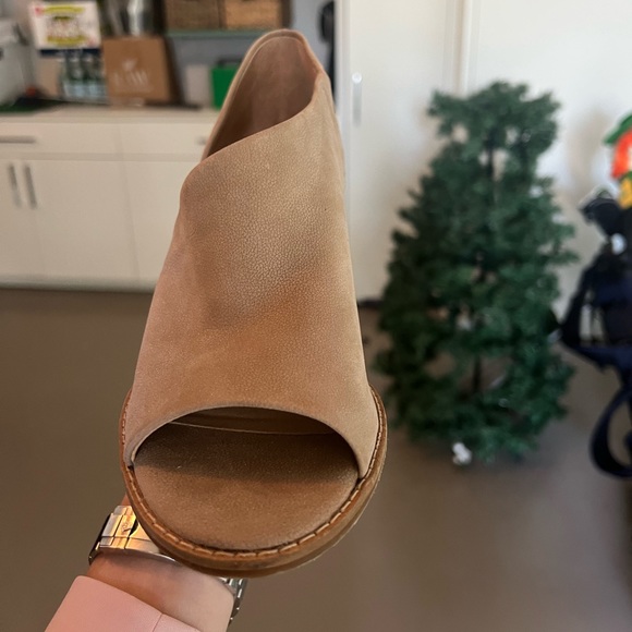 Lucky Jaxy Wedge Sandal - originally $119 - Picture 7 of 7